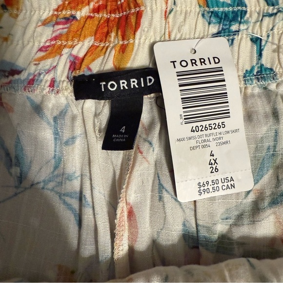 NEW Torrid Swiss Dot Ruffle Hi-Low Maxi Skirt 4X in Floral Ivory Tiered Ruffle - Picture 10 of 16